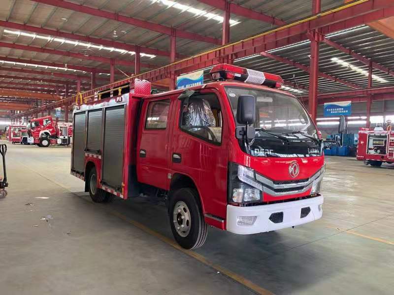 国六东风凯谱特2.5吨水罐消防车